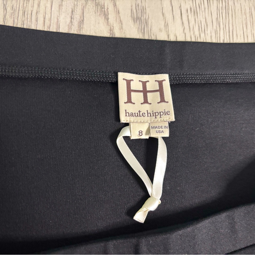 NWOT Haute Hippie Bodycon Black Mini Skirt With Gold Zippers On Sides Size 8 - Picture 4 of 7